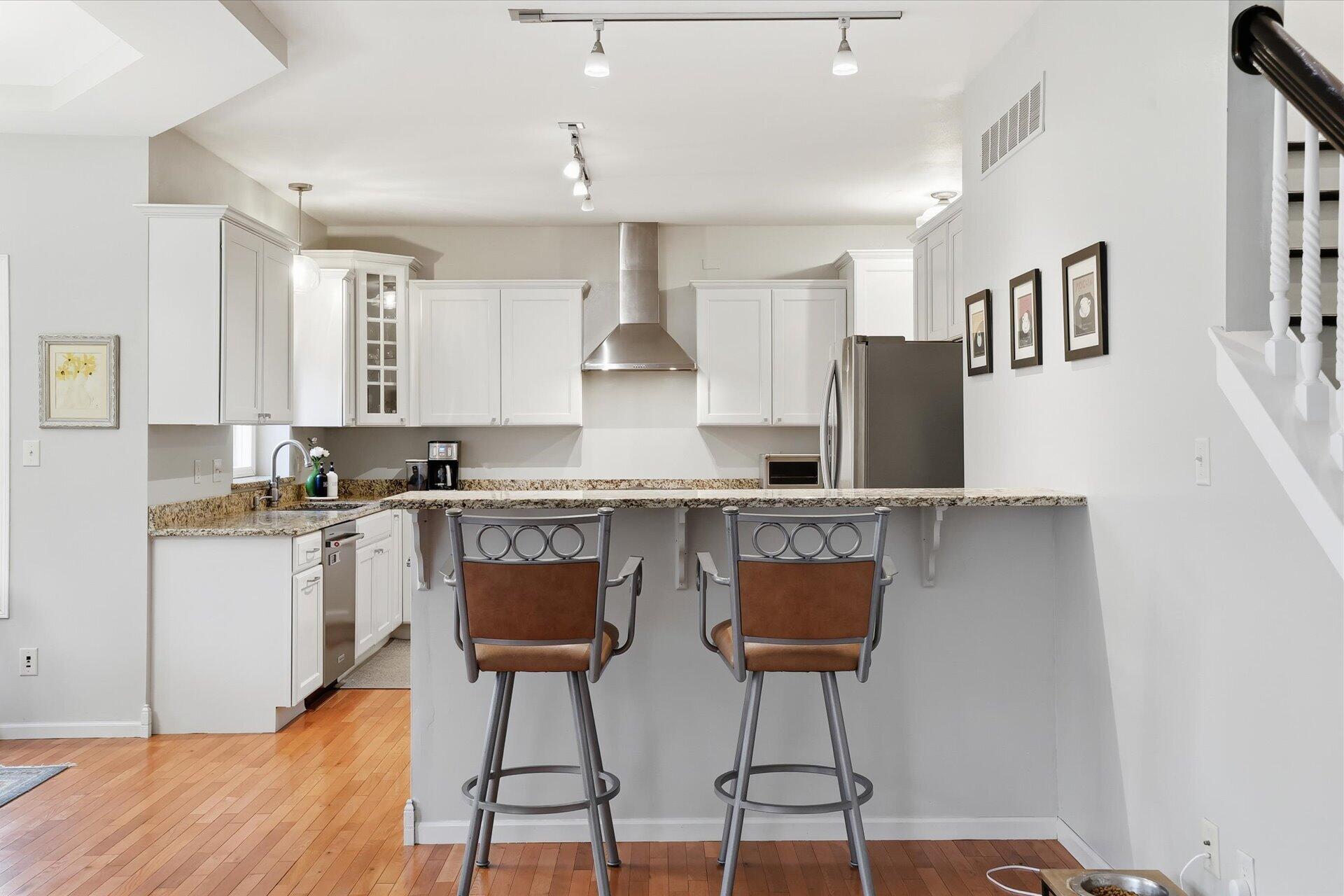 10038 North Cedarburg Road Mequon, WI 53092 - Photo 20 of 82 Kitchen