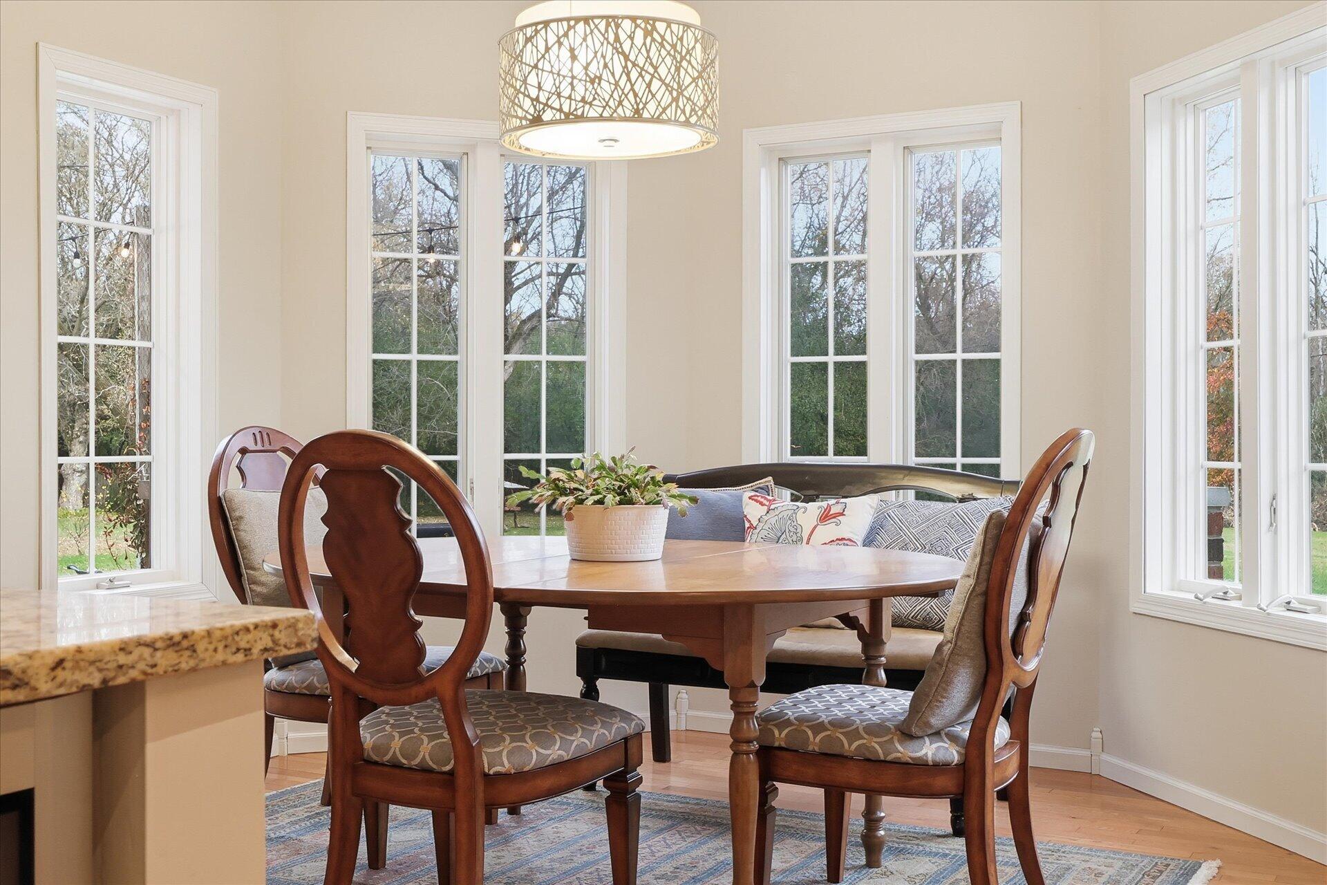 10038 North Cedarburg Road Mequon, WI 53092 - Photo 26 of 82 Eat-In