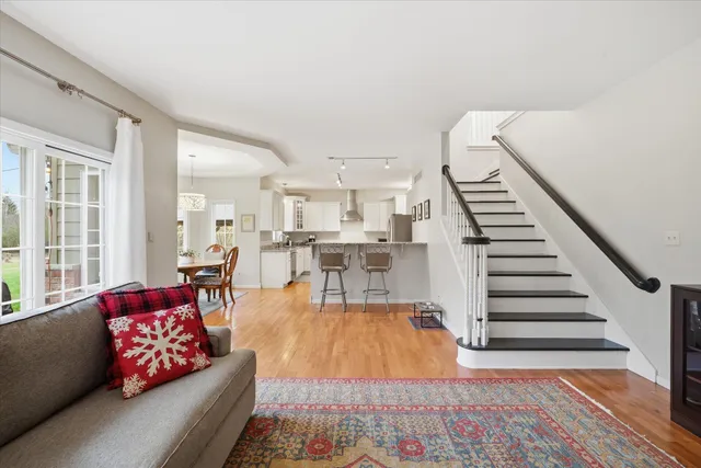 $799,000 | 10038 North Cedarburg Road, Mequon, WI 53092