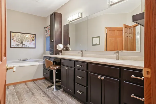 $799,000 | 10038 North Cedarburg Road, Mequon, WI 53092