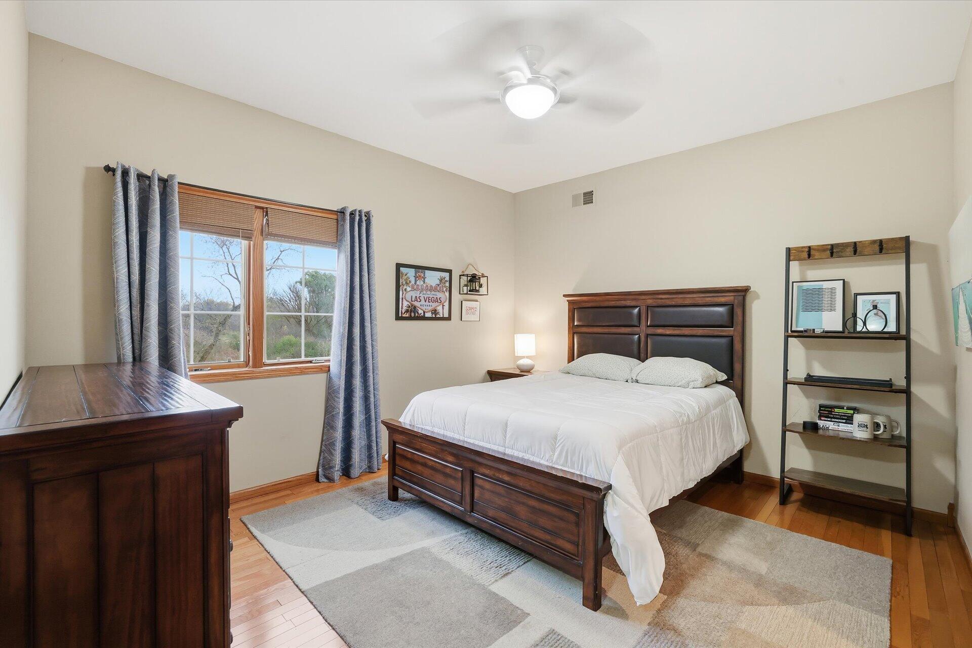 10038 North Cedarburg Road Mequon, WI 53092 - Photo 44 of 82 Bedroom