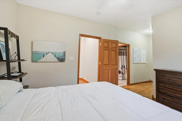 $799,000 | 10038 North Cedarburg Road, Mequon, WI 53092