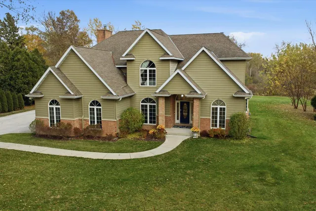 $799,000 | 10038 North Cedarburg Road, Mequon, WI 53092