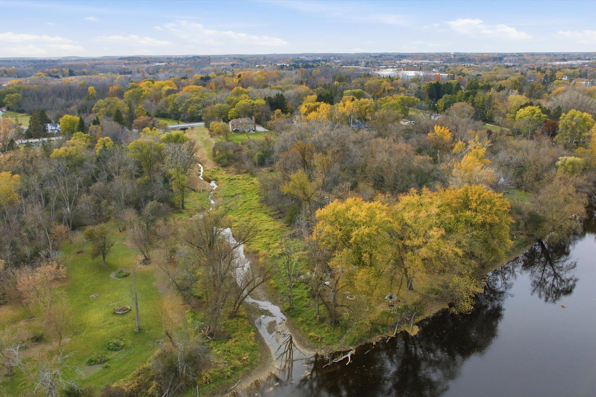 10038 North Cedarburg Road Mequon, WI 53092 - Photo 63 of 82 62-Aerial 12