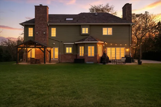 $799,000 | 10038 North Cedarburg Road, Mequon, WI 53092