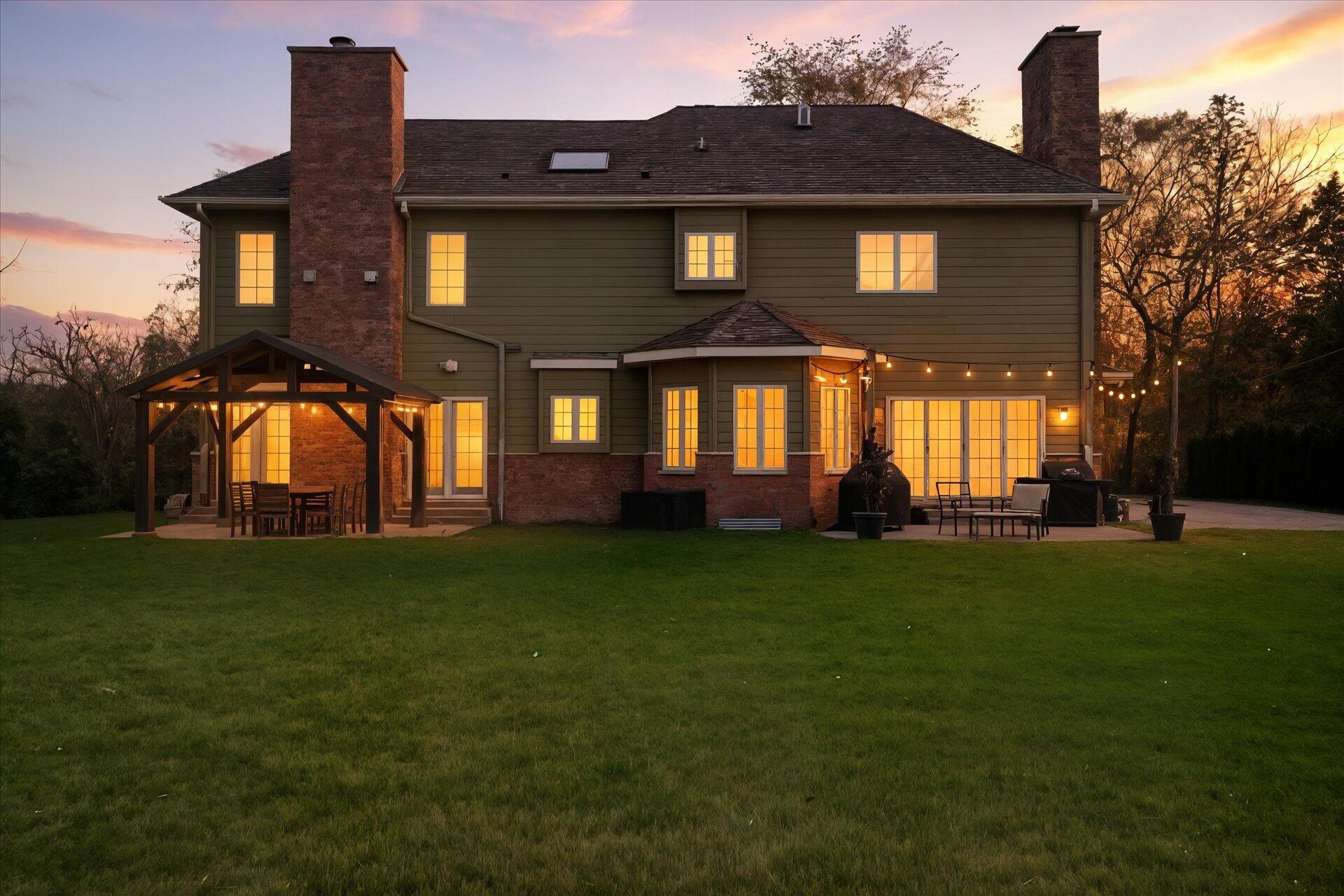 10038 North Cedarburg Road Mequon, WI 53092 - Photo 5 of 82 10038 N Cedarburg Rd