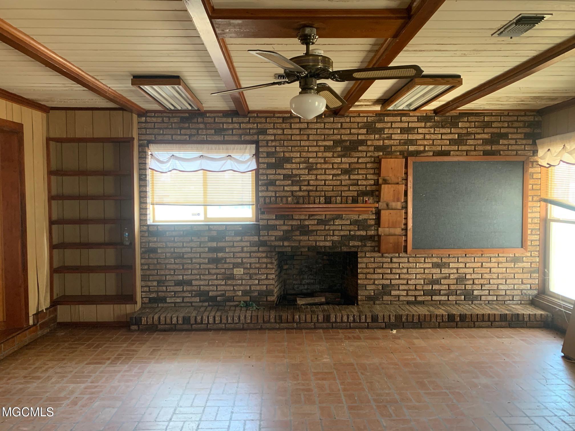 16148 Robinson Road Gulfport, MS 39503 - Photo 3 of 17 IMG_4540