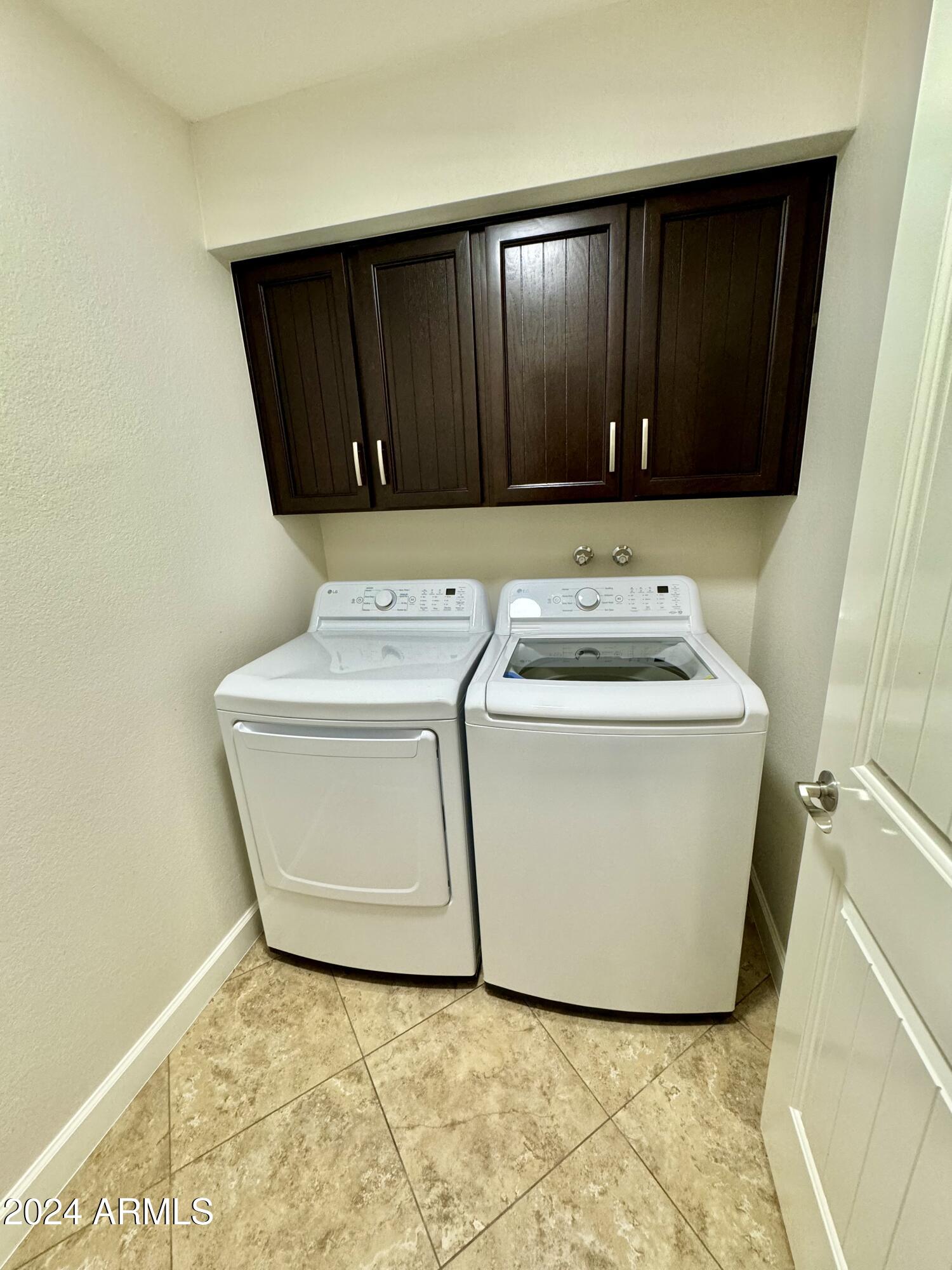 15402 North 57th Street Scottsdale, AZ 85254 - Photo 30 of 35 Laundry