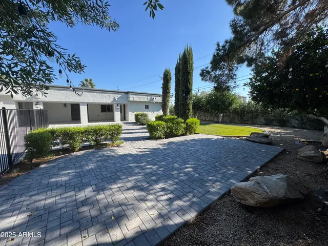 $3,850 | 15402 North 57th Street, Scottsdale, AZ 85254