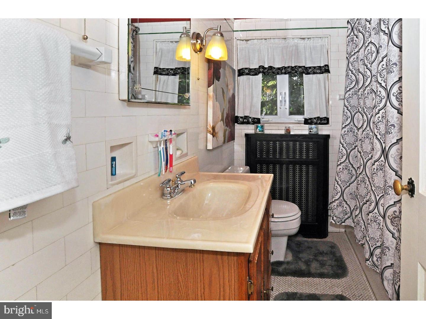 714 Wyndale Road Jenkintown, PA 19046 - Photo 18 of 25 Bathroom