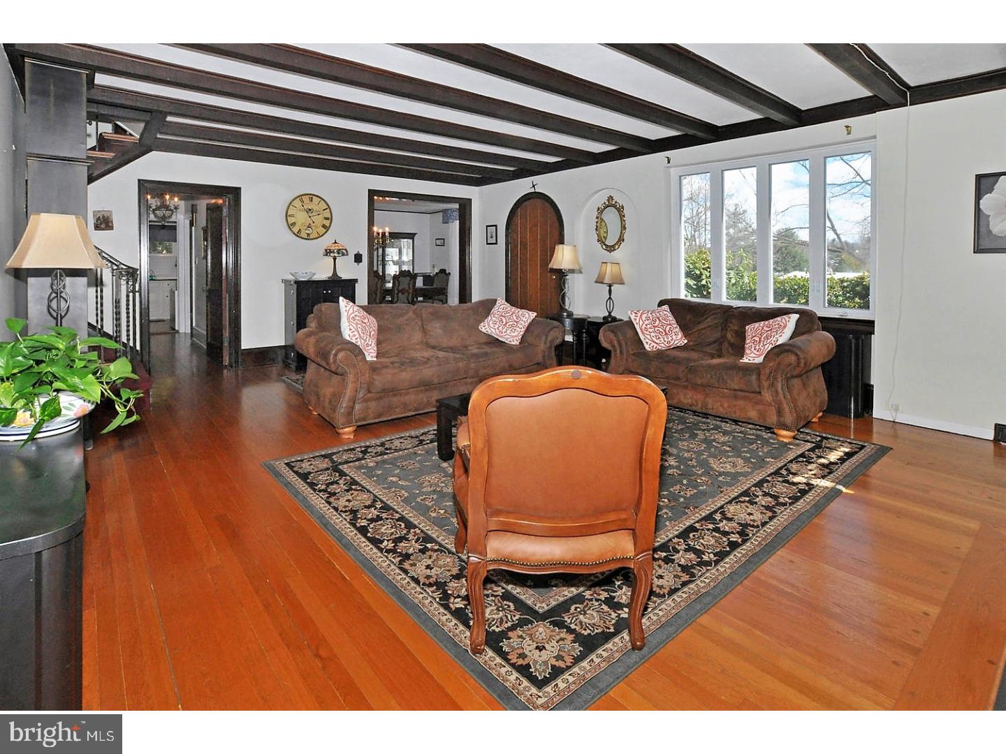 714 Wyndale Road Jenkintown, PA 19046 - Photo 4 of 25 Living Room