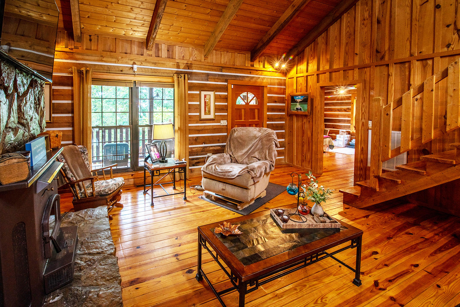1130 Shell Community Road Philadelphia, TN 37846 - Photo 14 of 40 Living Area-3