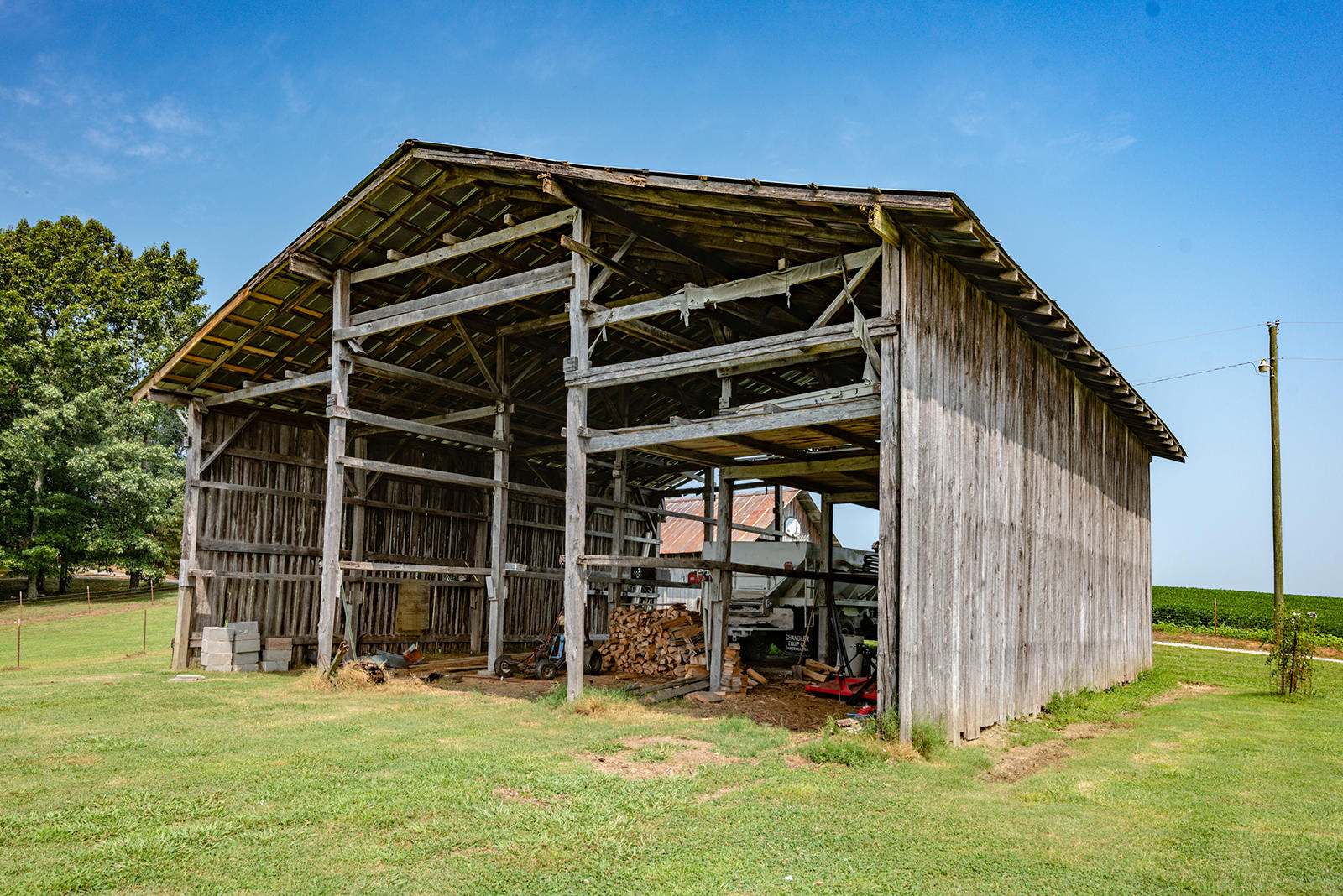 1130 Shell Community Road Philadelphia, TN 37846 - Photo 34 of 40 Barn-9