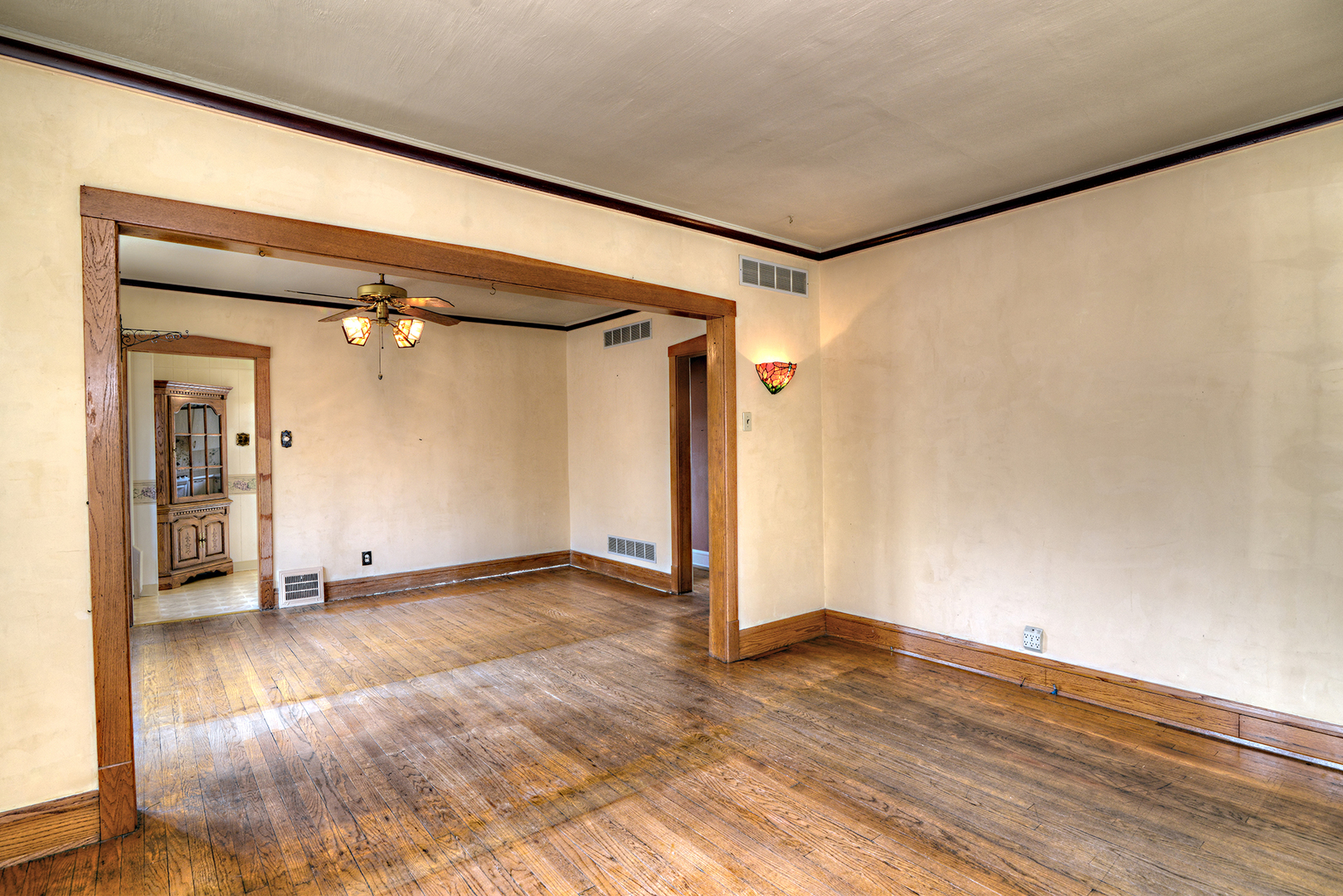 4162 Blanchan Avenue Brookfield, IL 60513 - Photo 13 of 39 a view of an empty room