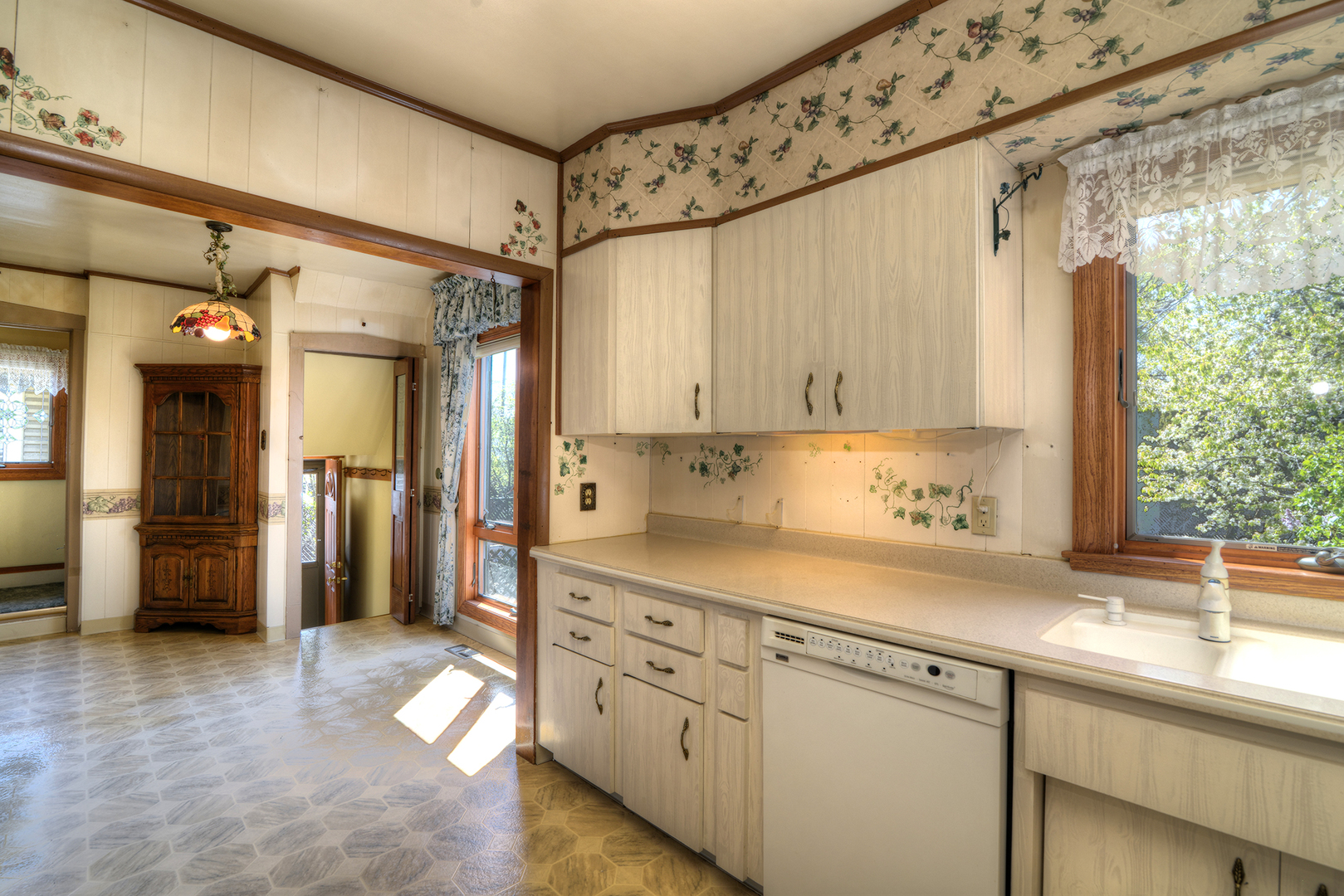 4162 Blanchan Avenue Brookfield, IL 60513 - Photo 21 of 39 a kitchen with stainless steel appliances granite countertop a refrigerator and a sink