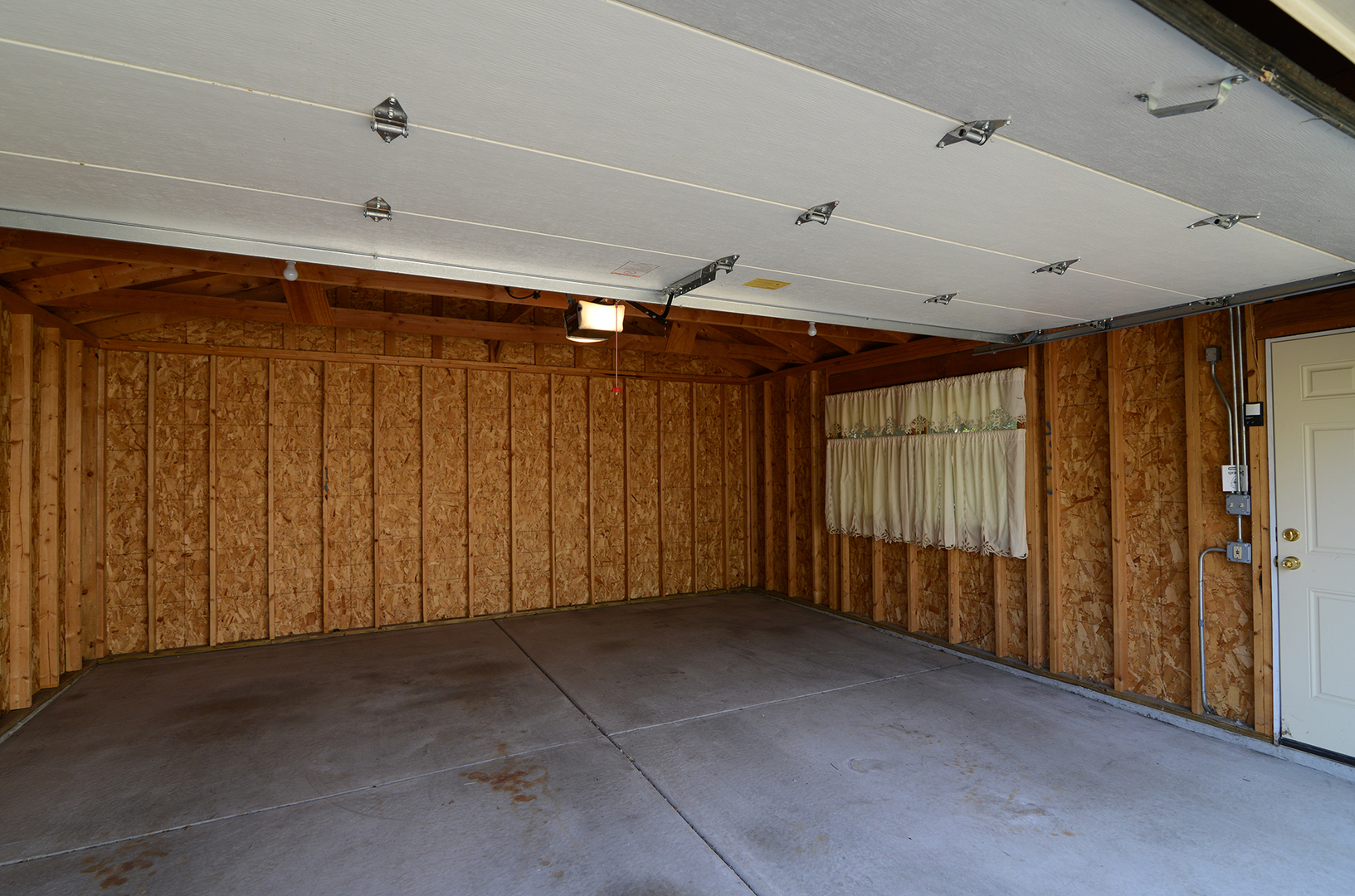 4162 Blanchan Avenue Brookfield, IL 60513 - Photo 4 of 39 a view of an empty room