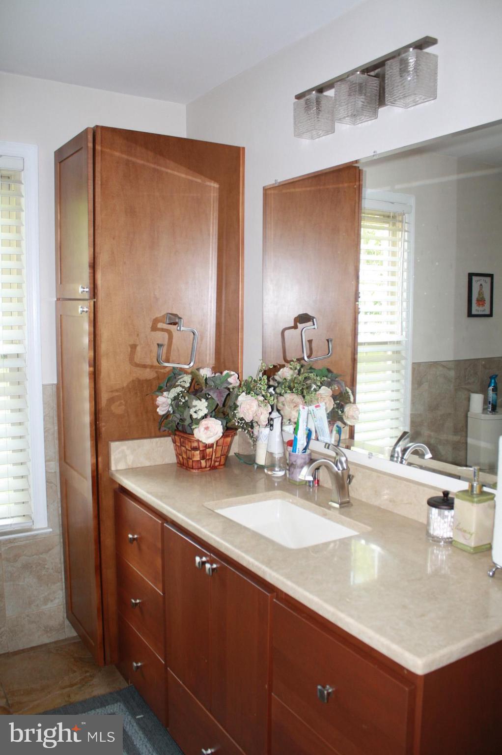 8606 Compass Court Laurel, MD 20708 - Photo 24 of 30 Upstairs Bathroom