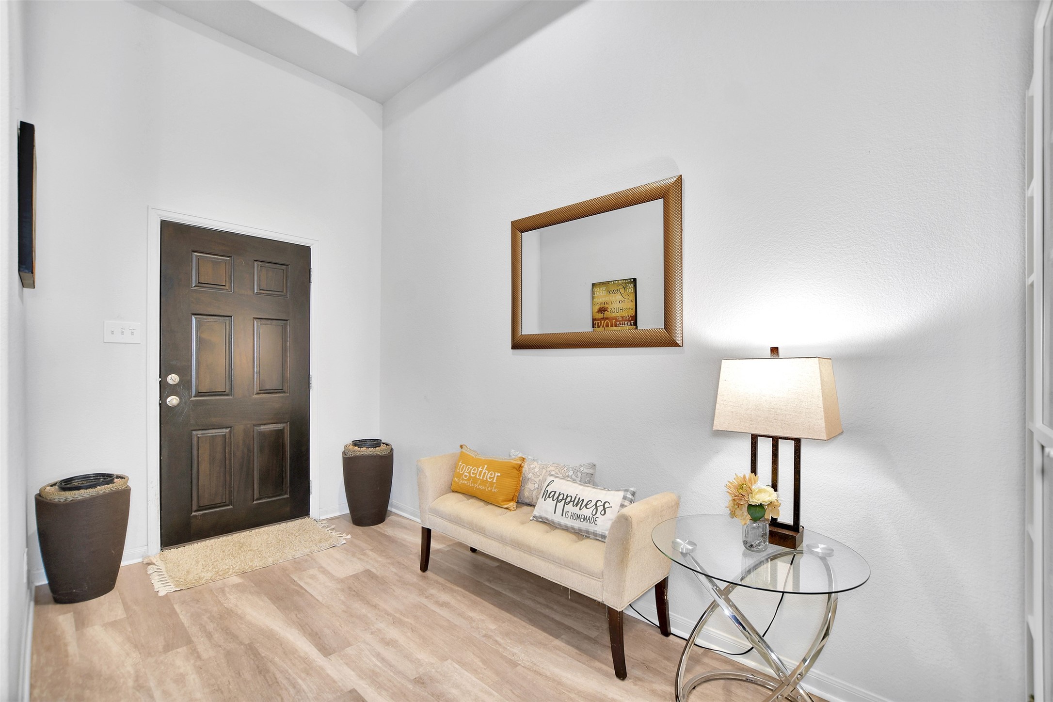 27 Montecito Lane Manvel, TX 77578 - Photo 7 of 49 a bedroom with a bed and a lamp