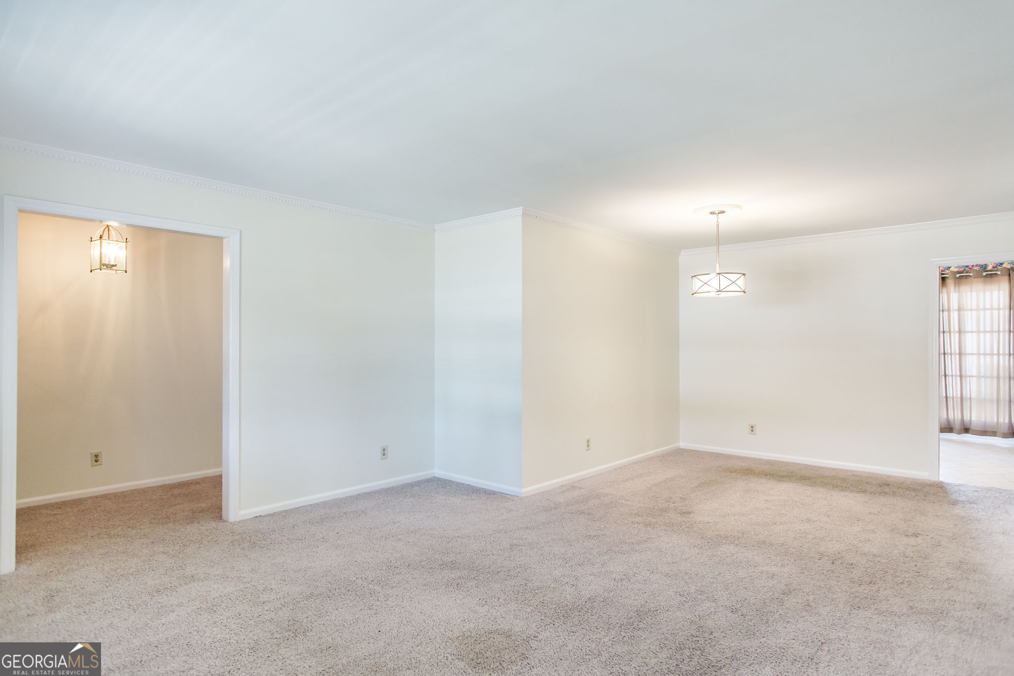 402 Preston Street Waycross, GA 31501 - Photo 7 of 43 an empty room with windows and closet
