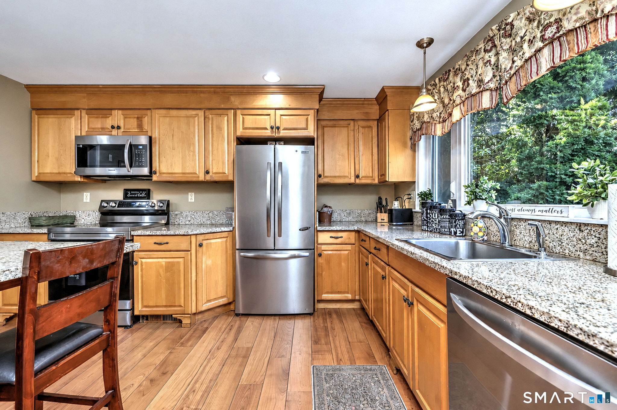 567 Orange Center Road Orange, CT 06477 - Photo 11 of 40 Gallery Image 11