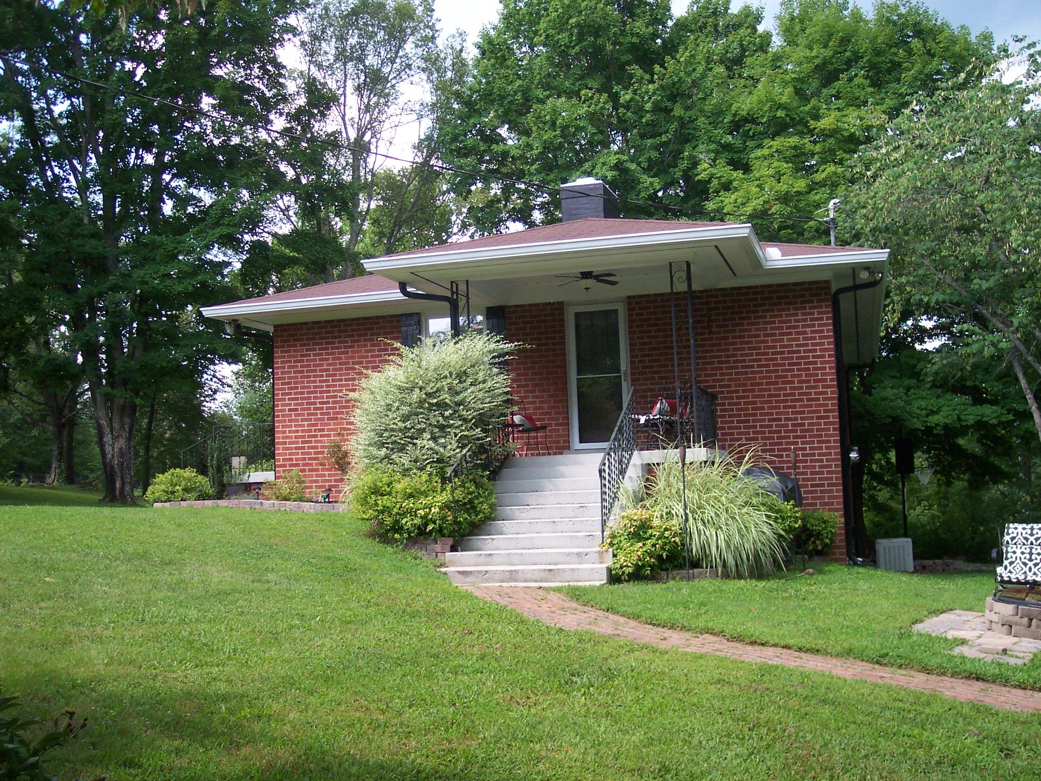 4078 Clovercroft Road Franklin, TN 37067 - Photo 2 of 22 Gallery Image 2