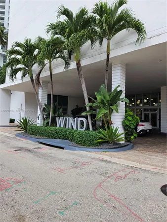 $4,450 | 350 South Miami Avenue, Unit 3201, Miami, FL 33130