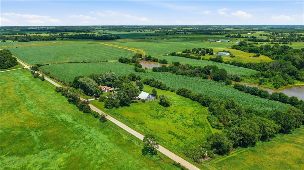 12472 Saline Road Oskaloosa, KS 66066 - Photo 21 of 37
