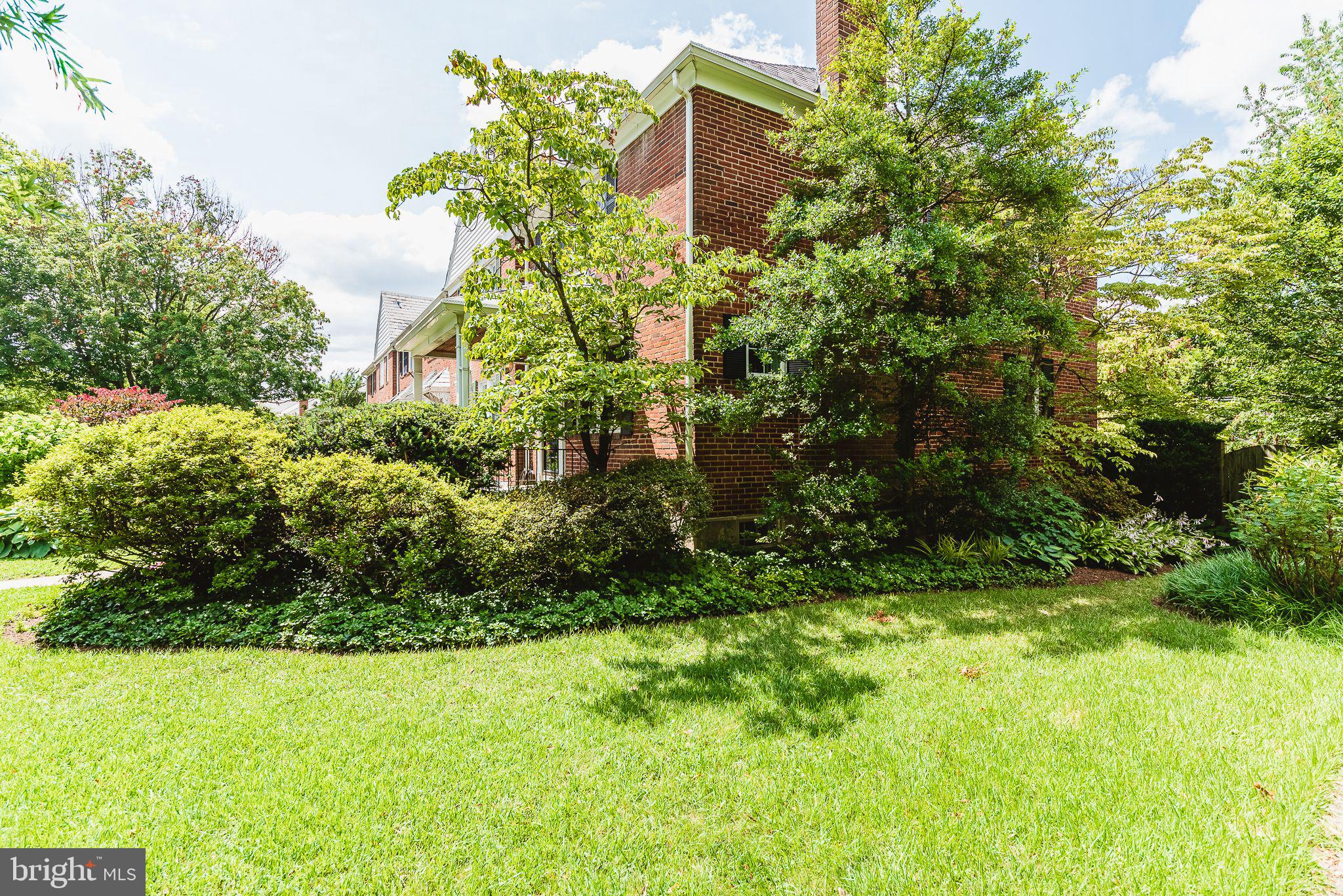 84 Dunkirk Road Baltimore, MD 21212 - Photo 50 of 56 Spacious side yard with gorgeous gardens.