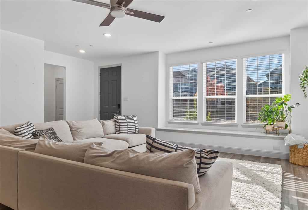 9000 Phoebe Road Frisco, TX 75035 - Photo 8 of 27 a living room with furniture and window