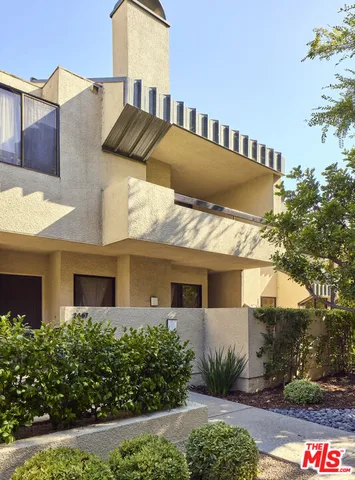 $1,749,000 | 2467 Century Hill, Los Angeles, CA 90067