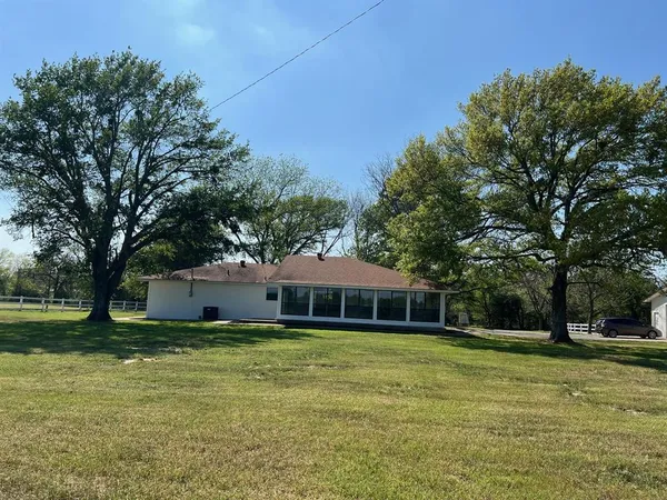 $369,500 | 8740 County Road 2403, Tool, TX 75143