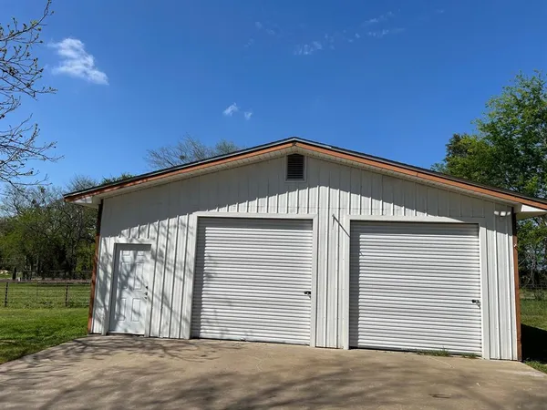 $369,500 | 8740 County Road 2403, Tool, TX 75143