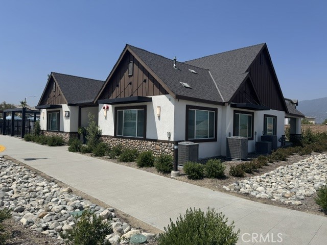 2464 Gunner Ridge Way Rialto, CA 92377 - Photo 24 of 42