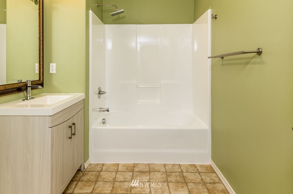 14915 38th Drive Southeast, Unit 1027 Bothell, WA 98012 - Photo 13 of 26 Gallery Image 13