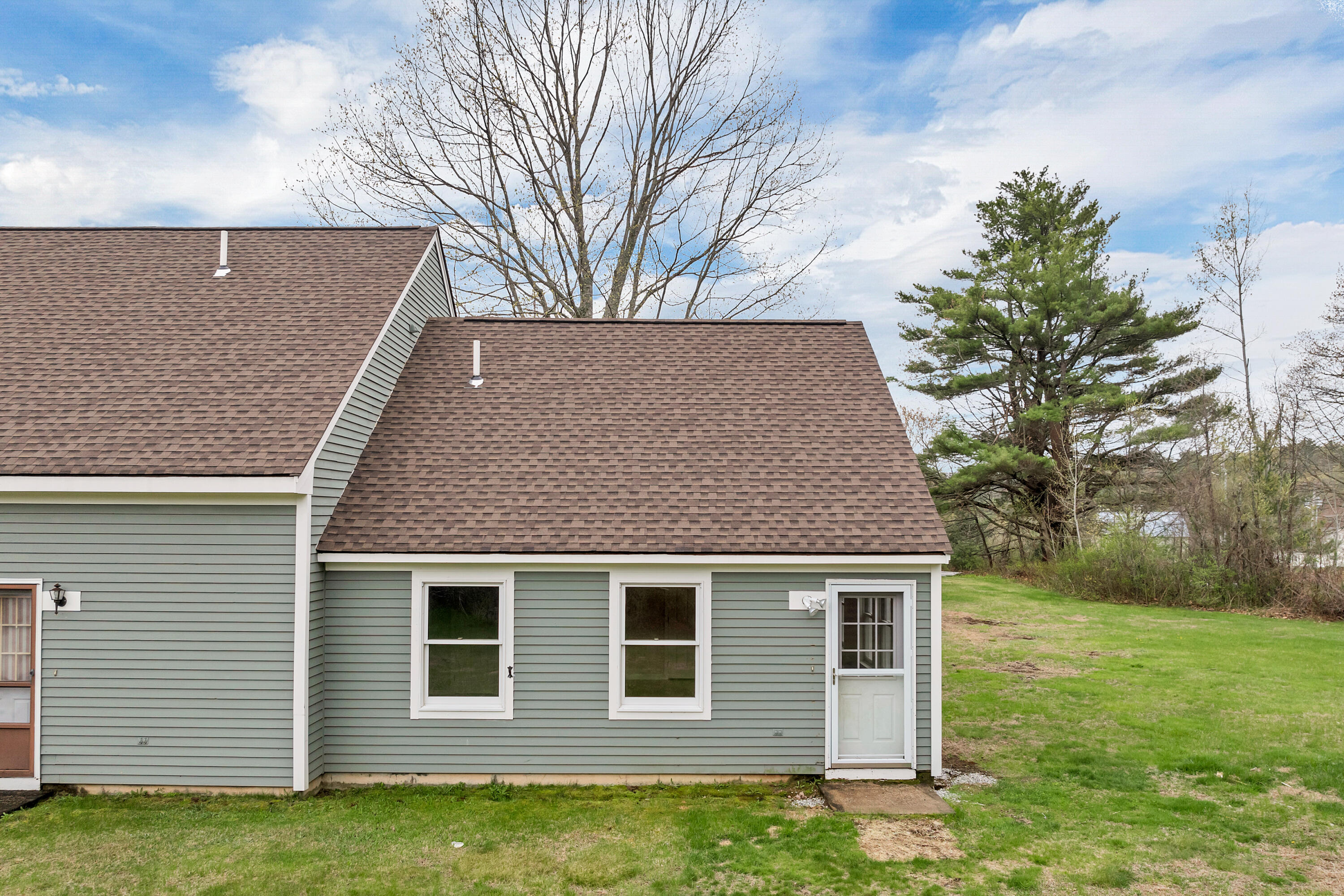 64 Farmgate Road, Unit 64 South Berwick, ME 03908 - Photo 17 of 24 64FarmgateRd-007