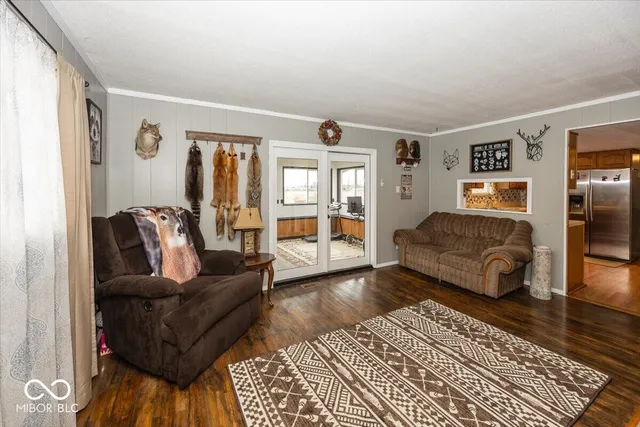 $298,900 | 657 West Brookville Road, Fountaintown, IN 46130