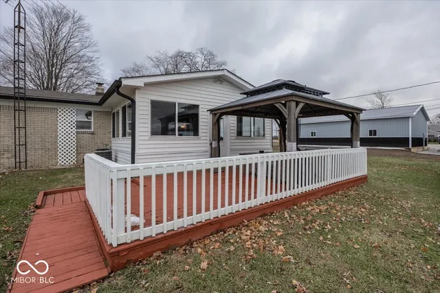 $298,900 | 657 West Brookville Road, Fountaintown, IN 46130