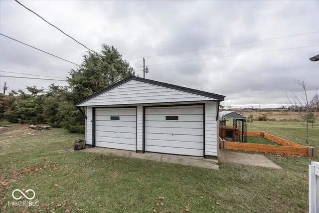 $298,900 | 657 West Brookville Road, Fountaintown, IN 46130