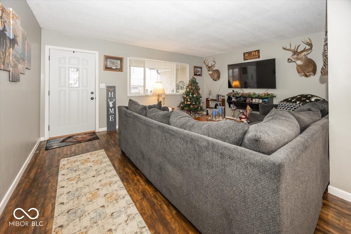 657 West Brookville Road Fountaintown, IN 46130 - Photo 5 of 20