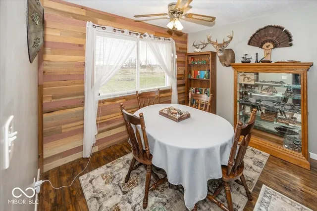 $298,900 | 657 West Brookville Road, Fountaintown, IN 46130