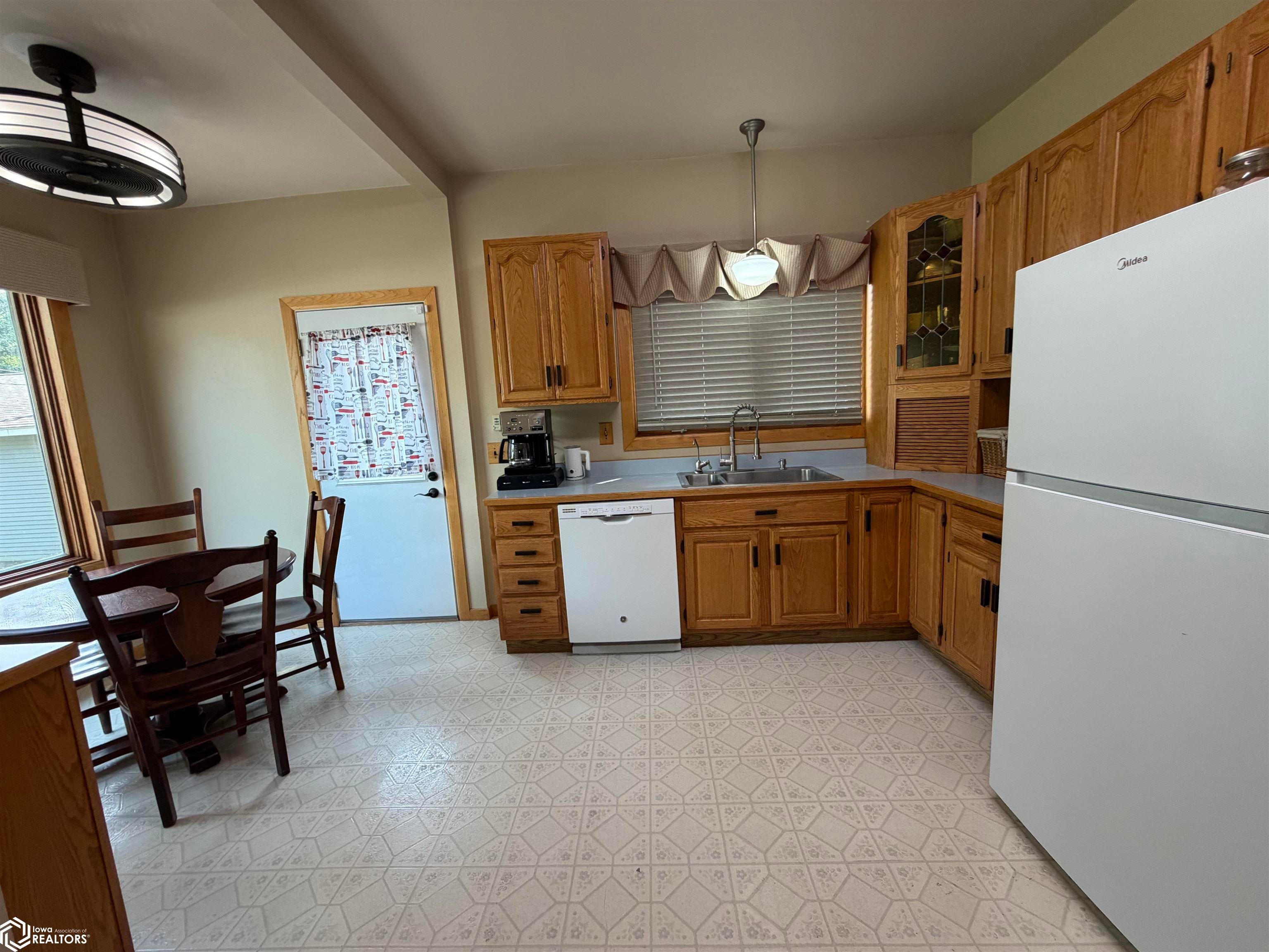 203 Locust Street Rolfe, IA 50581 - Photo 14 of 39 Gallery Image 14