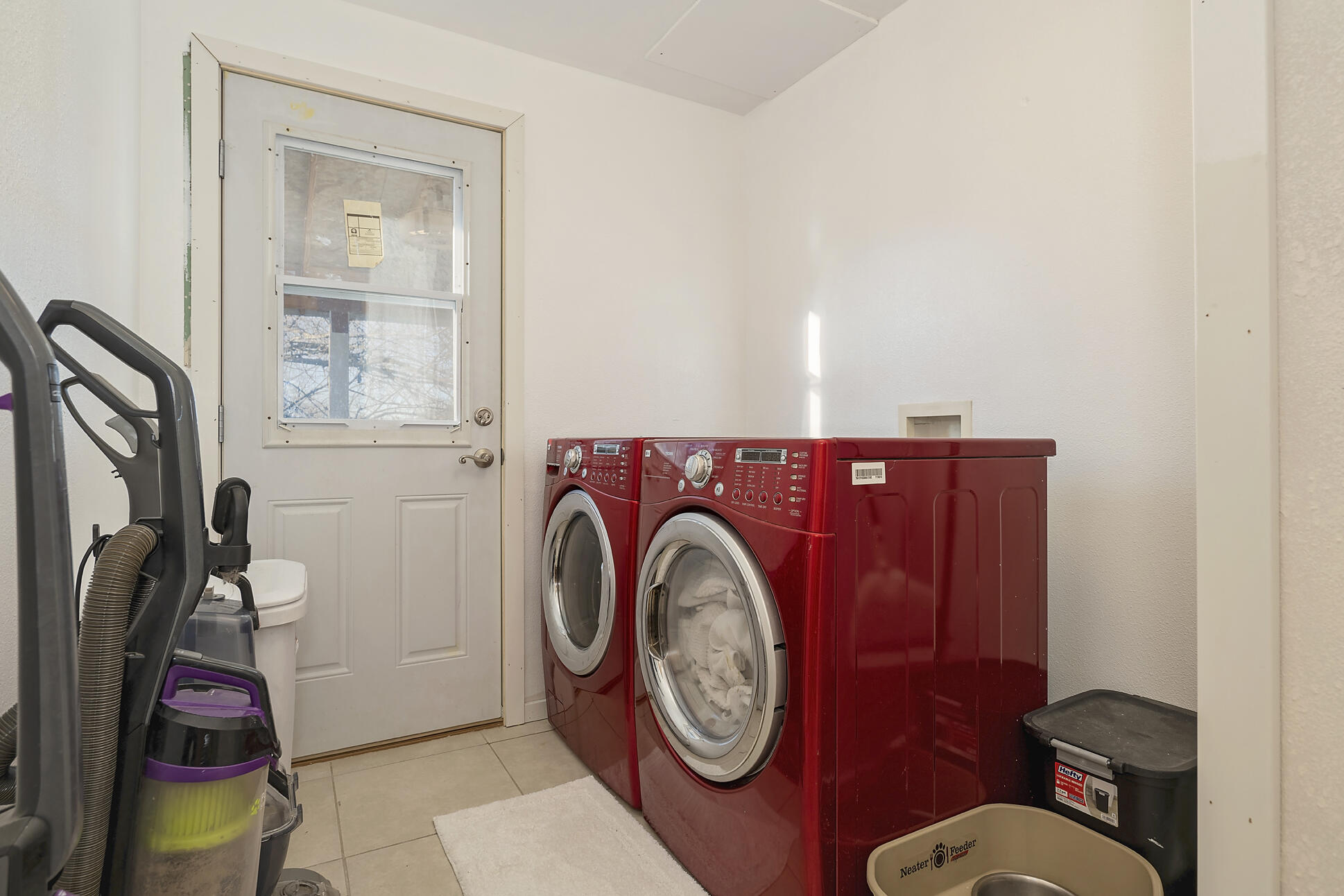 4957 Hamrick Road Central Point, OR 97502 - Photo 7 of 17 Hamrick_006 copy