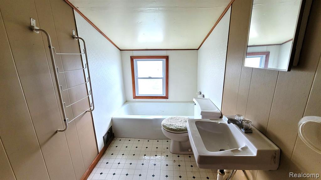 8290 Lake Road Montrose, MI 48457 - Photo 16 of 19