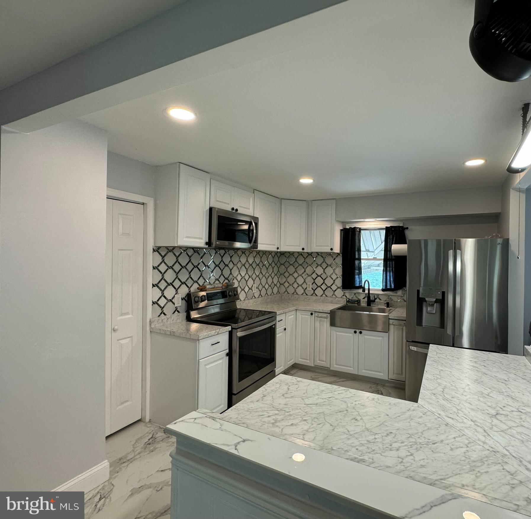 49 Delaware Drive Penns Grove, NJ 08069 - Photo 5 of 26