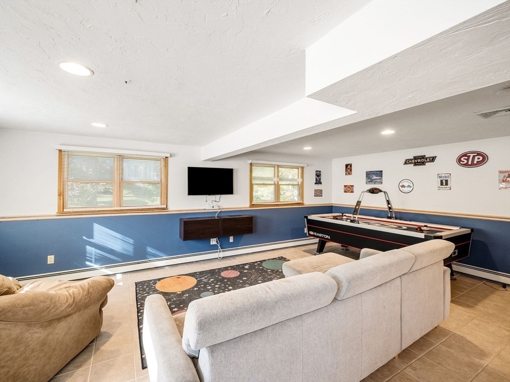 26 Thomas Road Berkley, MA 02779 - Photo 28 of 40 Gallery Image 28