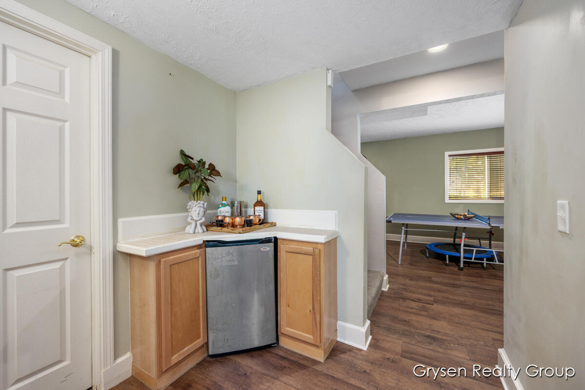 8650 Belding Road Northeast Rockford, MI 49341 - Photo 26 of 43 IMG_1027