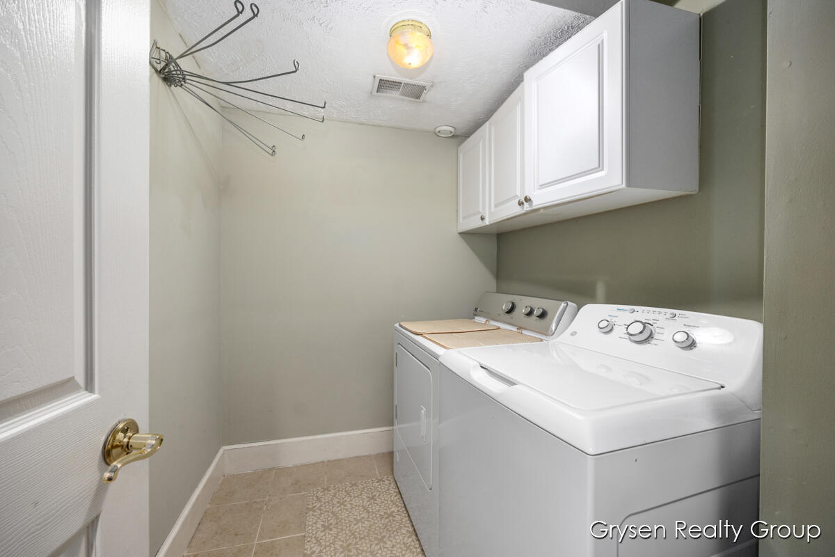 8650 Belding Road Northeast Rockford, MI 49341 - Photo 27 of 43 IMG_1028