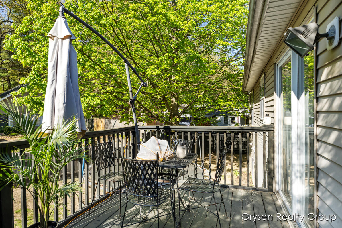 8650 Belding Road Northeast Rockford, MI 49341 - Photo 29 of 43 IMG_1030