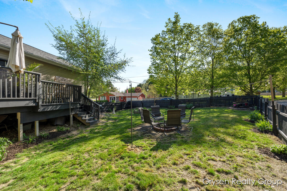 8650 Belding Road Northeast Rockford, MI 49341 - Photo 32 of 43 IMG_1034