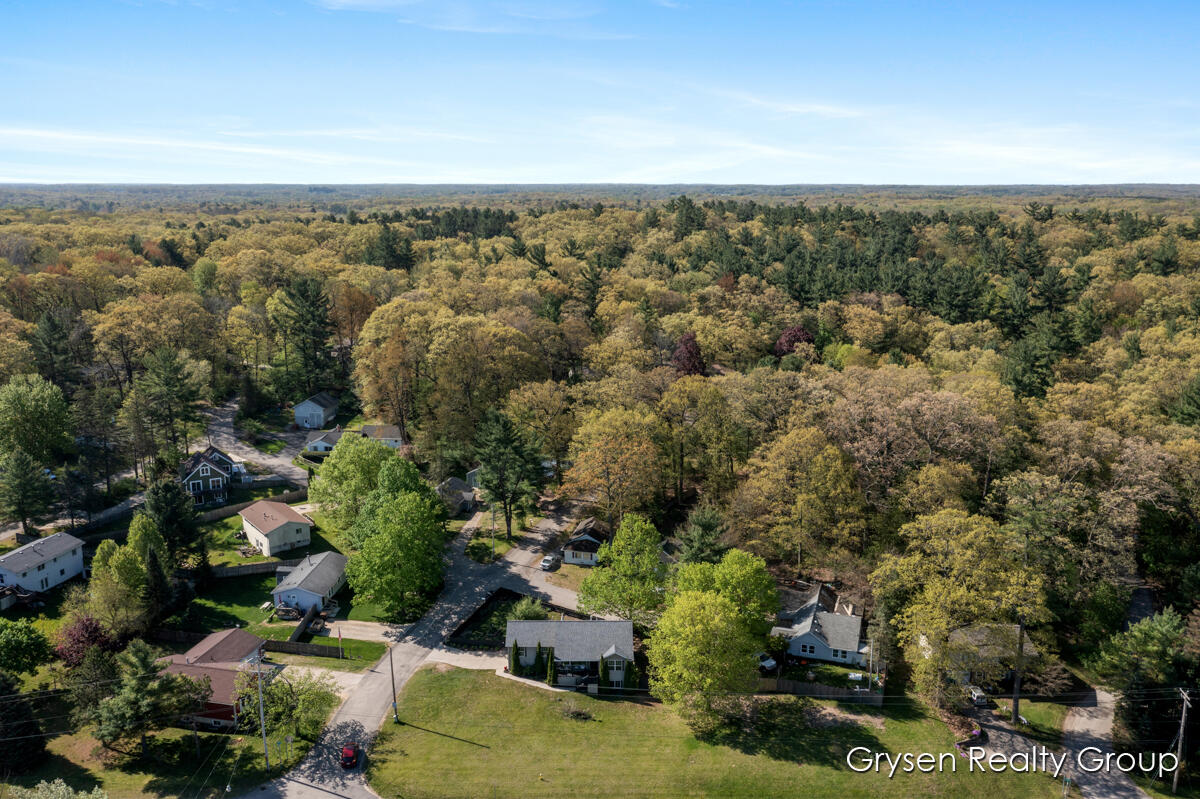 8650 Belding Road Northeast Rockford, MI 49341 - Photo 39 of 43 IMG_1042